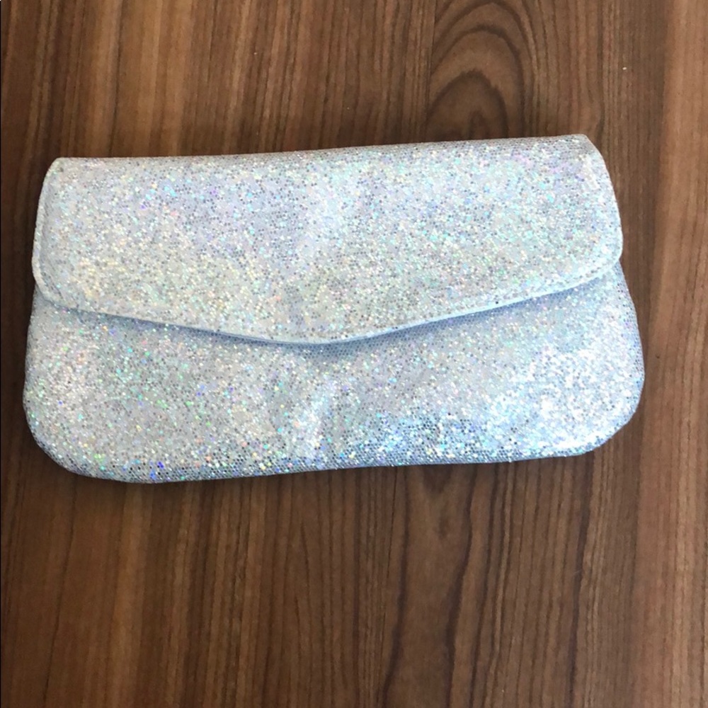 Iridescent clutch chain purse
